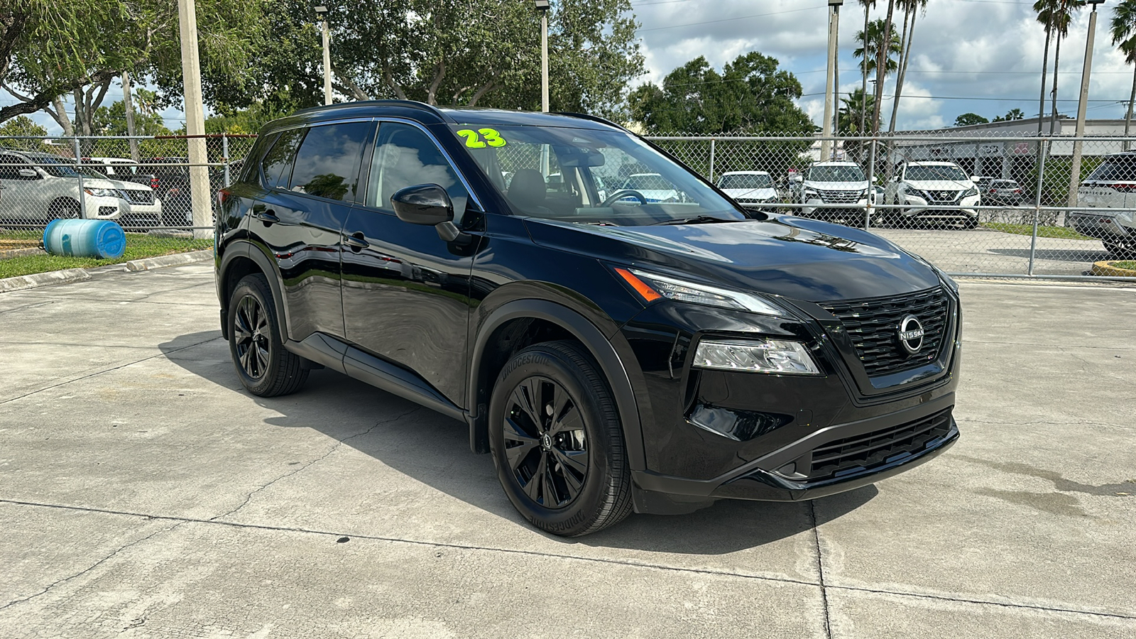 2023 Nissan Rogue SV 1