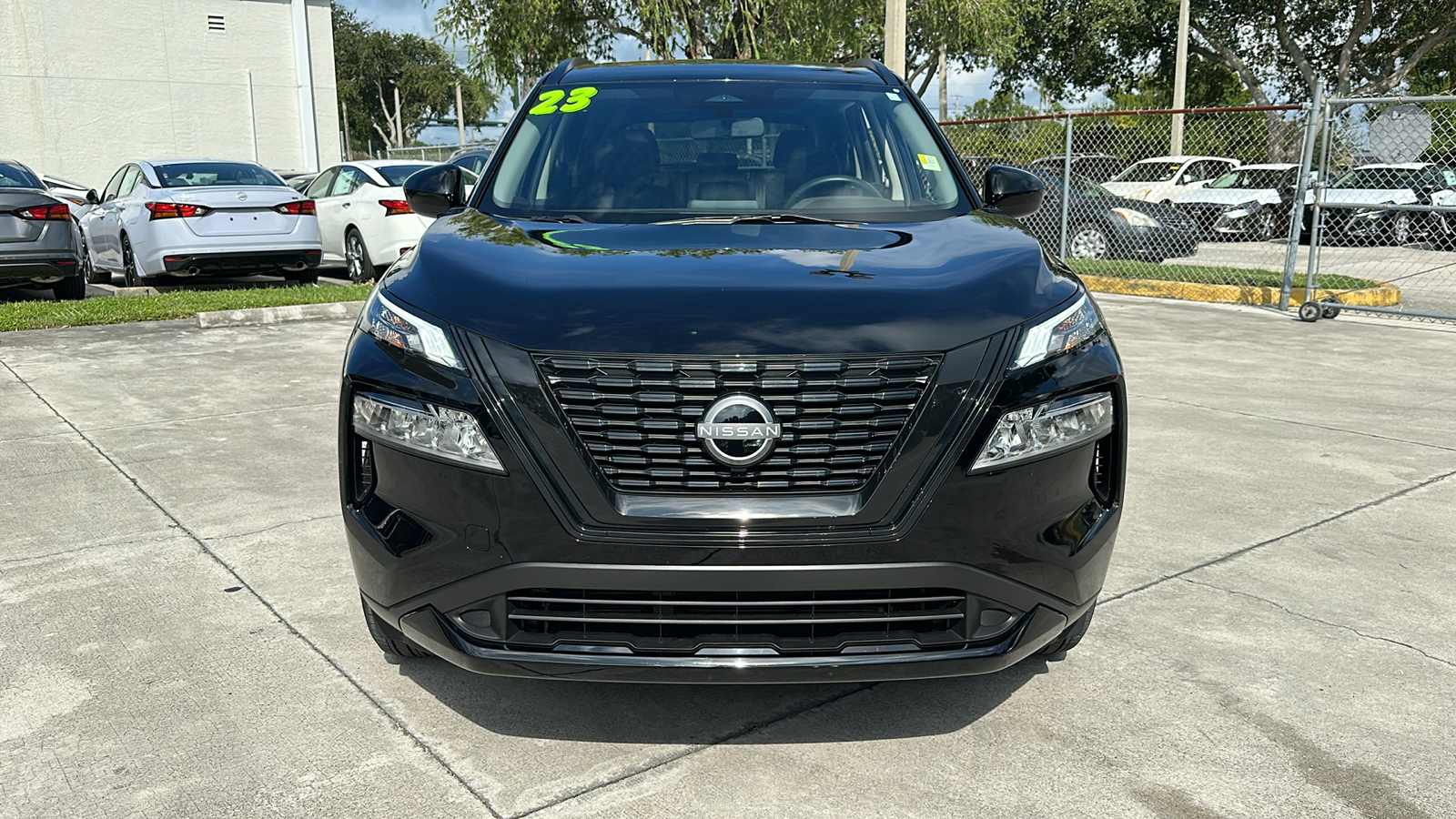 2023 Nissan Rogue SV 2