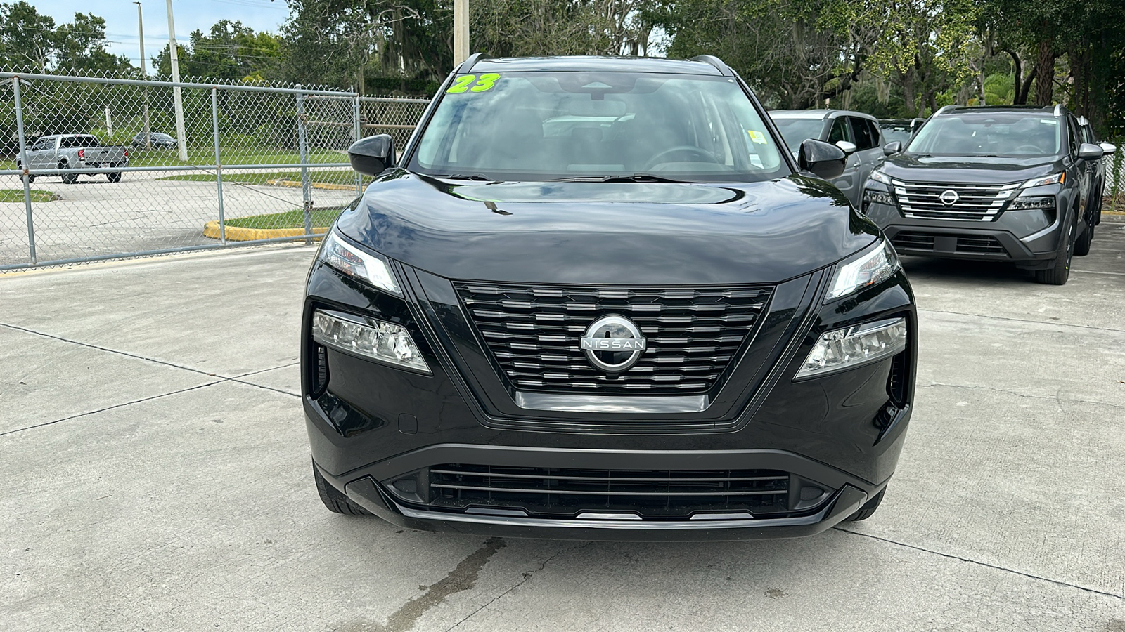 2023 Nissan Rogue SV 2