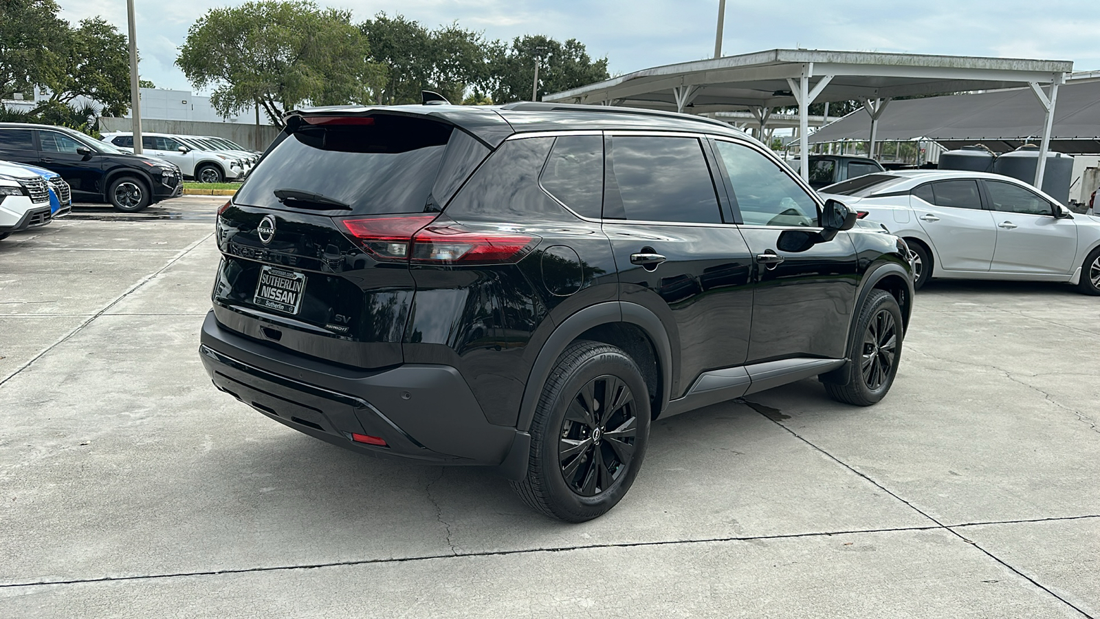 2023 Nissan Rogue SV 8