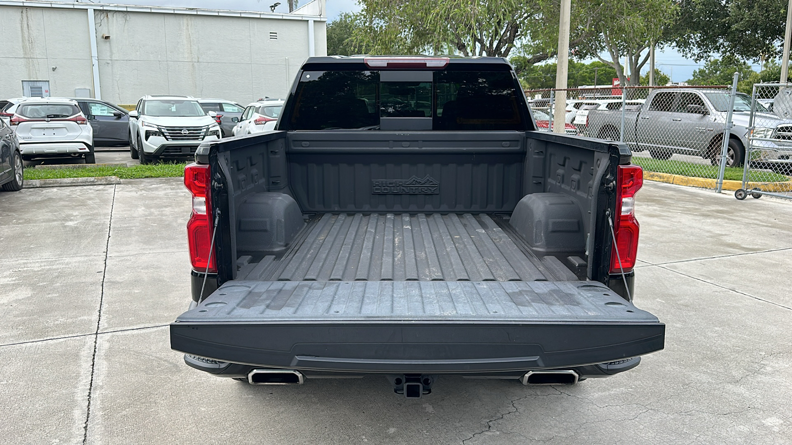 2020 Chevrolet Silverado 1500 High Country 32