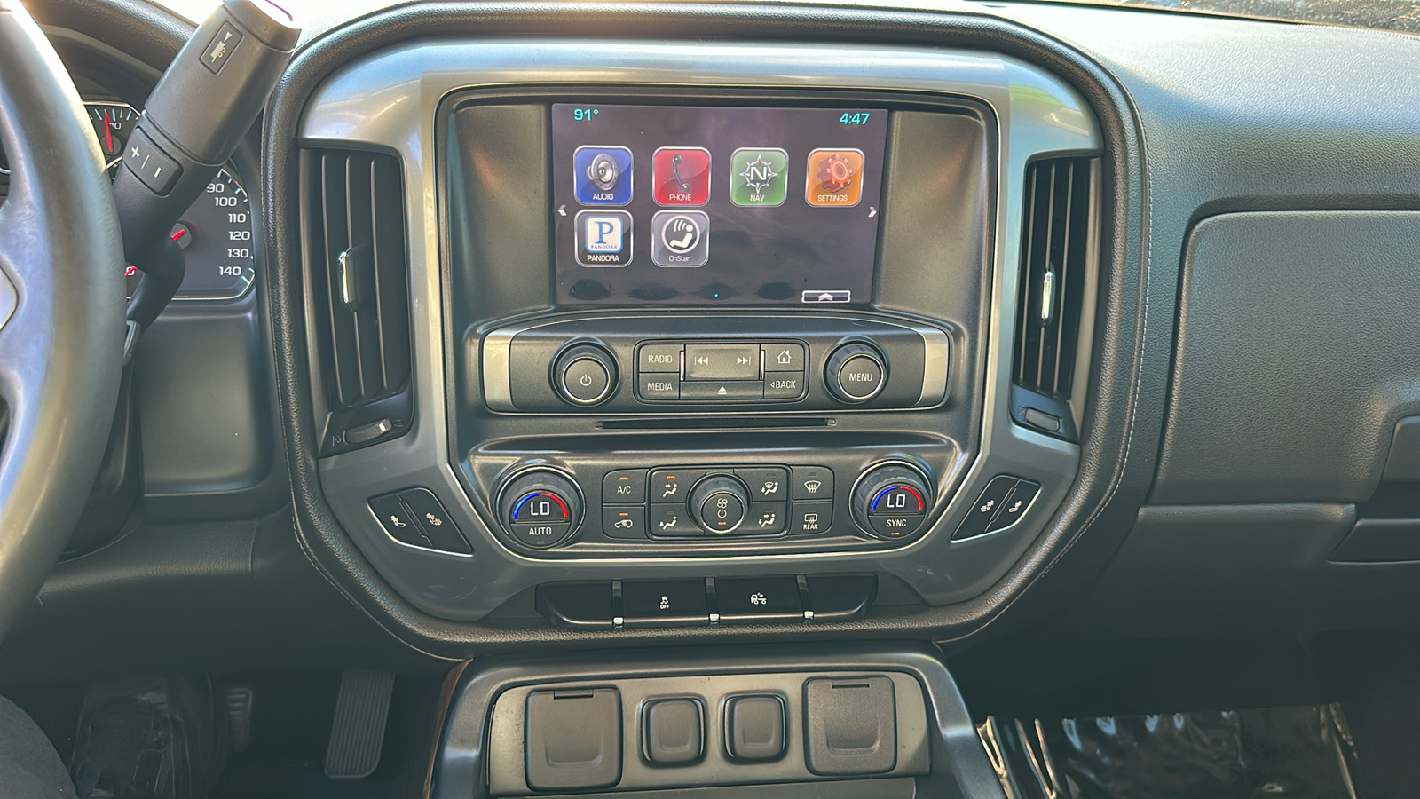 2014 Chevrolet Silverado 1500 LTZ 24