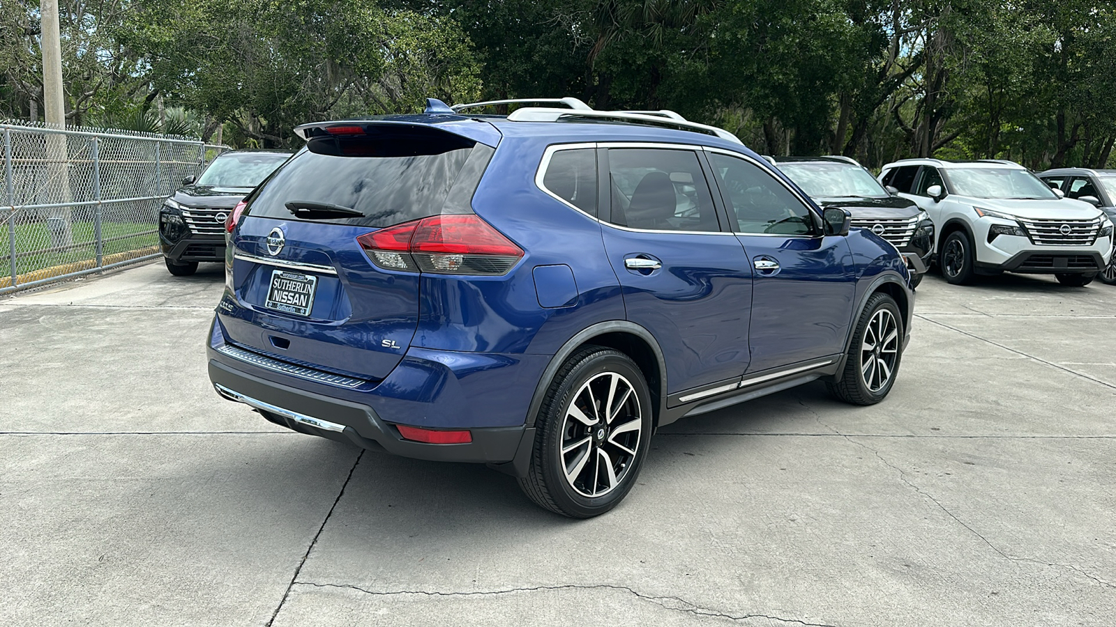 2018 Nissan Rogue SL 8