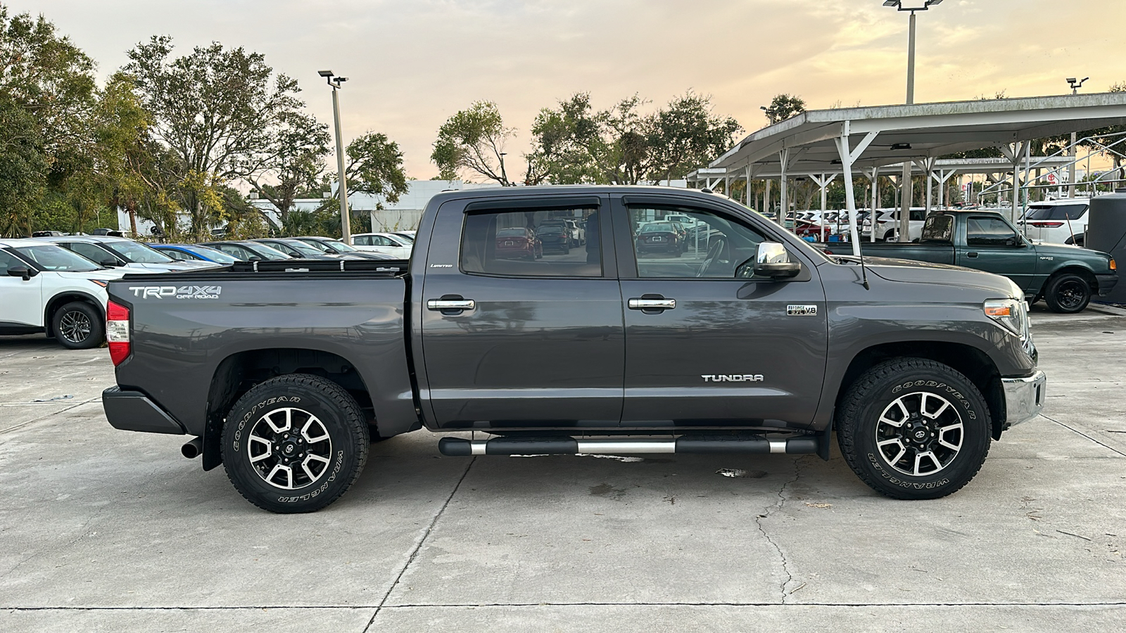 2018 Toyota Tundra 4WD Platinum 9