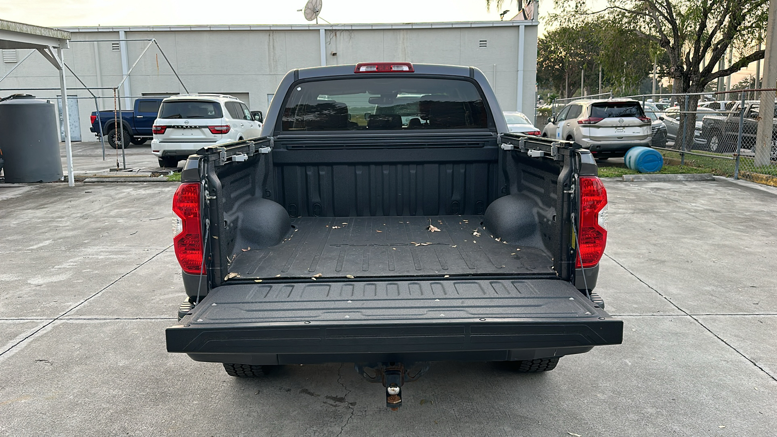 2018 Toyota Tundra 4WD Platinum 34