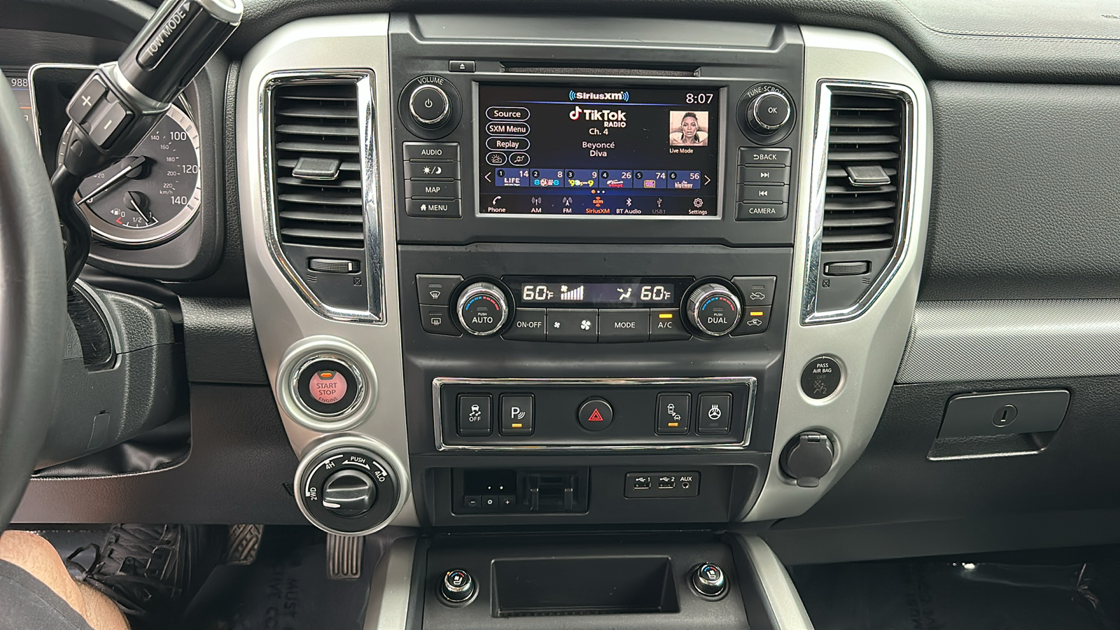 2019 Nissan Titan PRO-4X 23