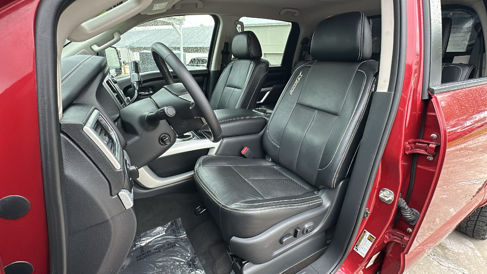 2019 Nissan Titan PRO-4X 29