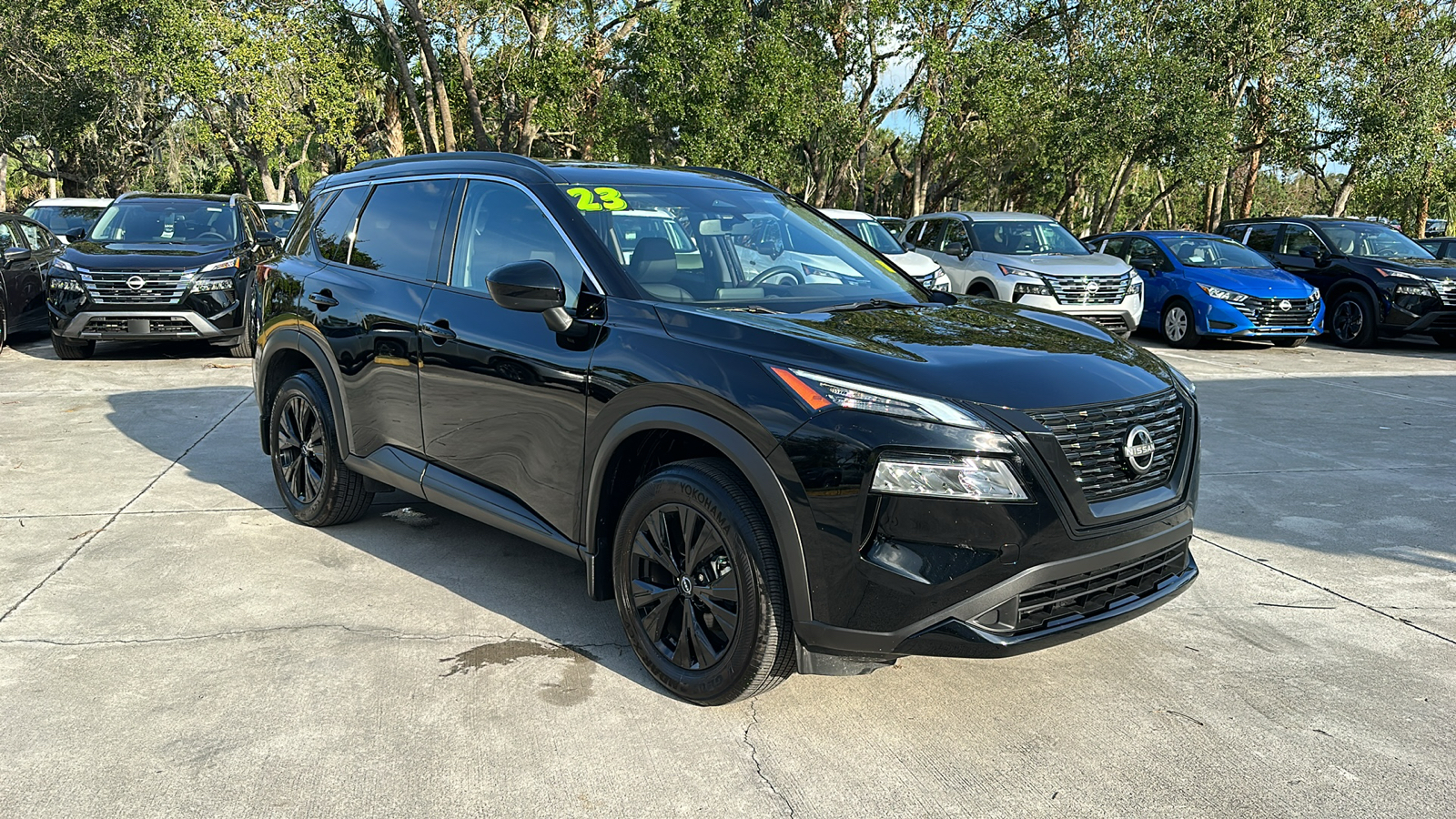 2023 Nissan Rogue SV 1