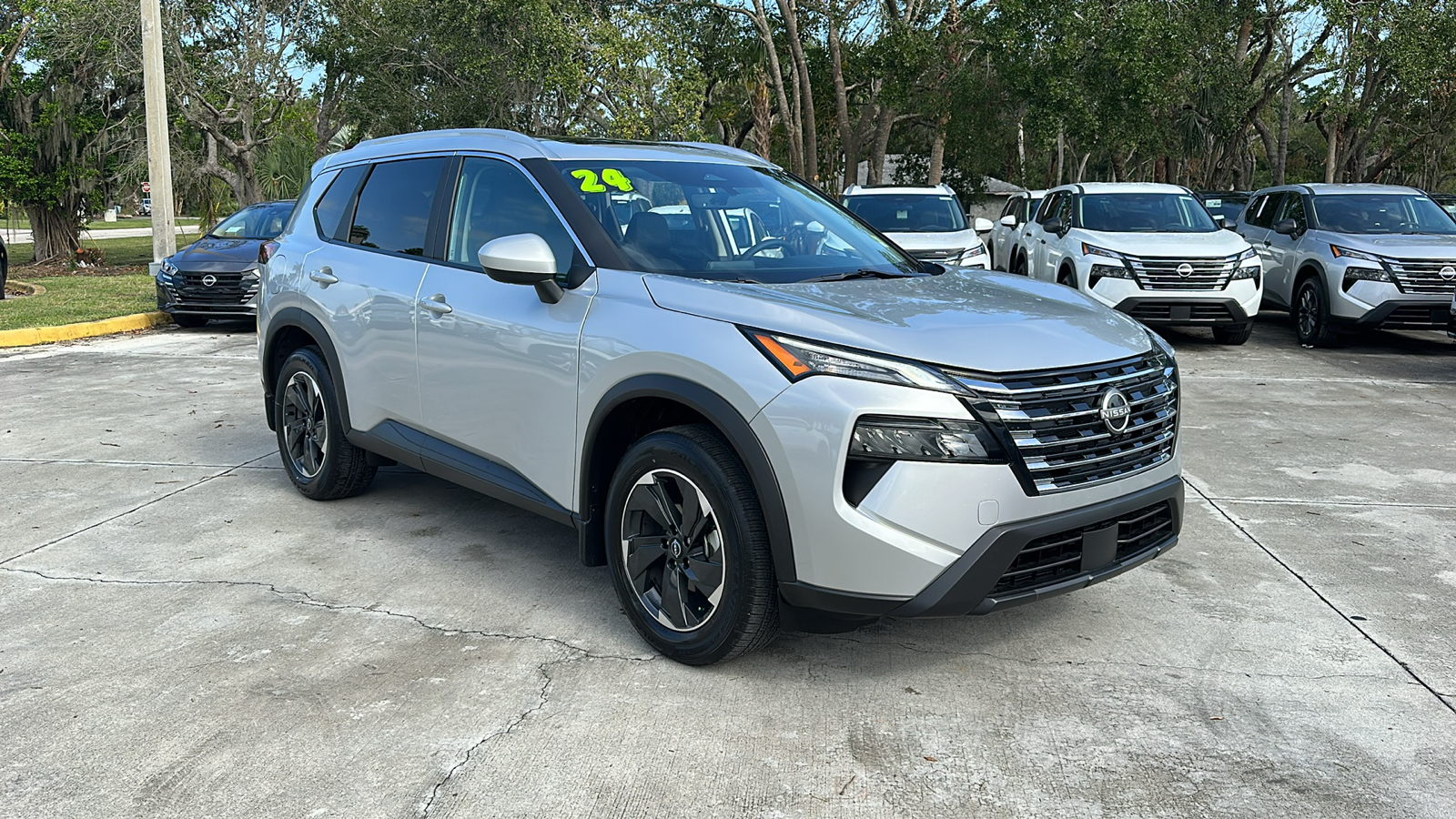 2024 Nissan Rogue SV 1