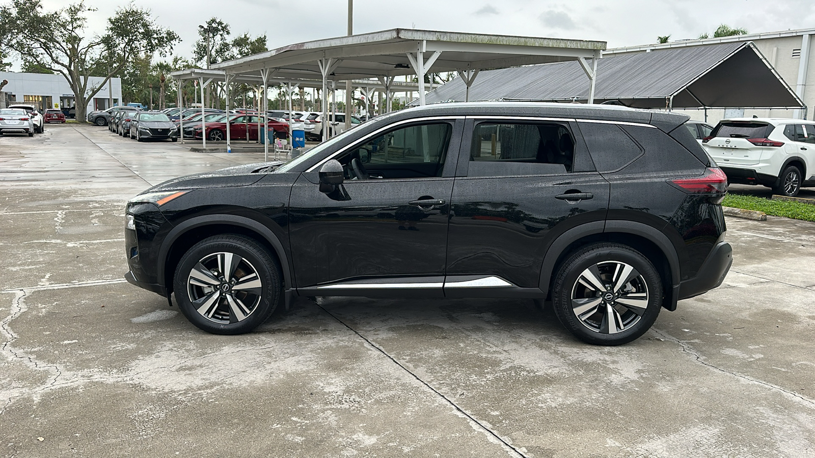 2022 Nissan Rogue SL 4