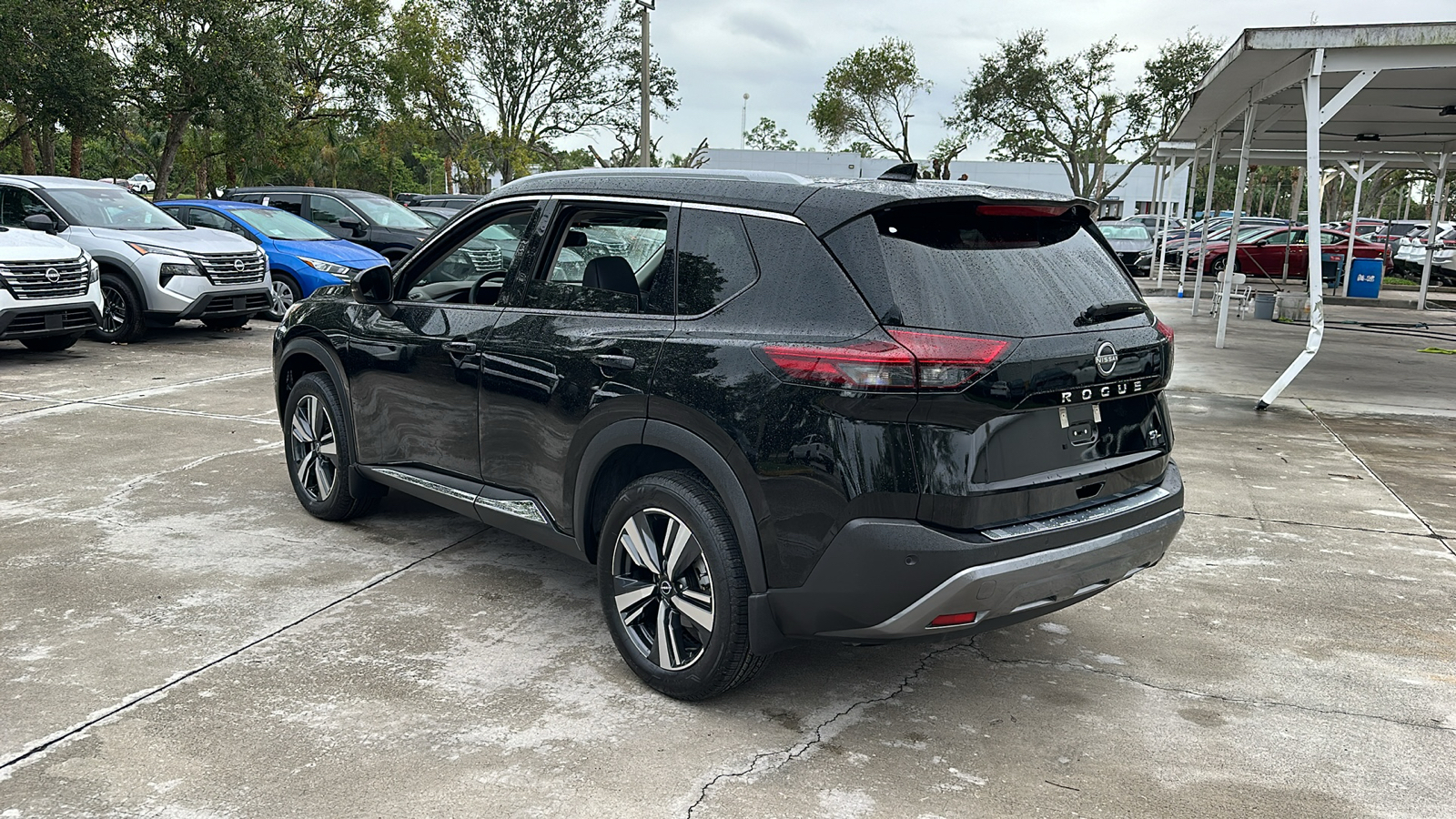 2022 Nissan Rogue SL 5