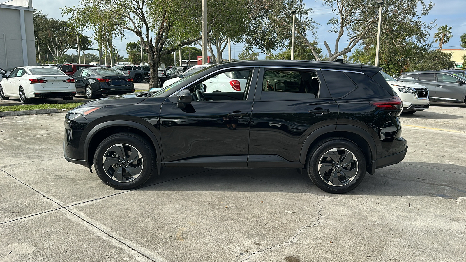 2024 Nissan Rogue SV 5