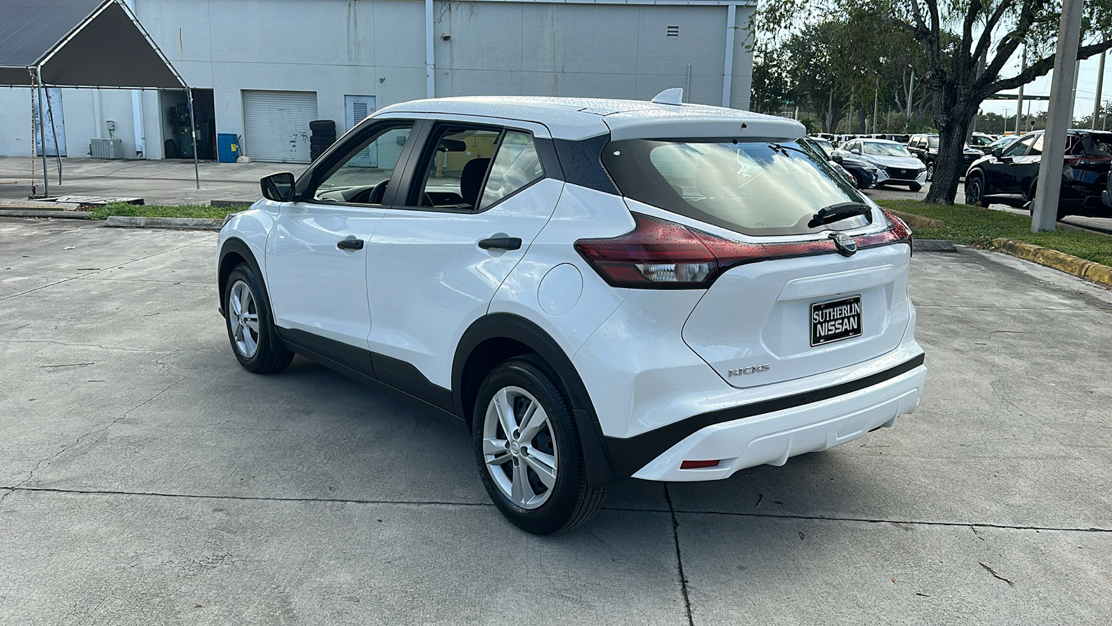 2024 Nissan Kicks S 6