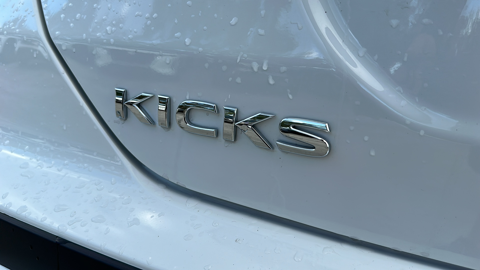 2024 Nissan Kicks S 10