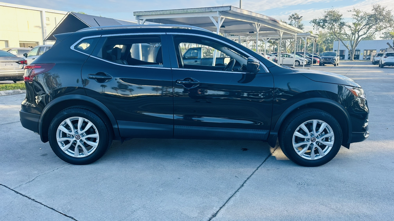 2021 Nissan Rogue Sport SV 8