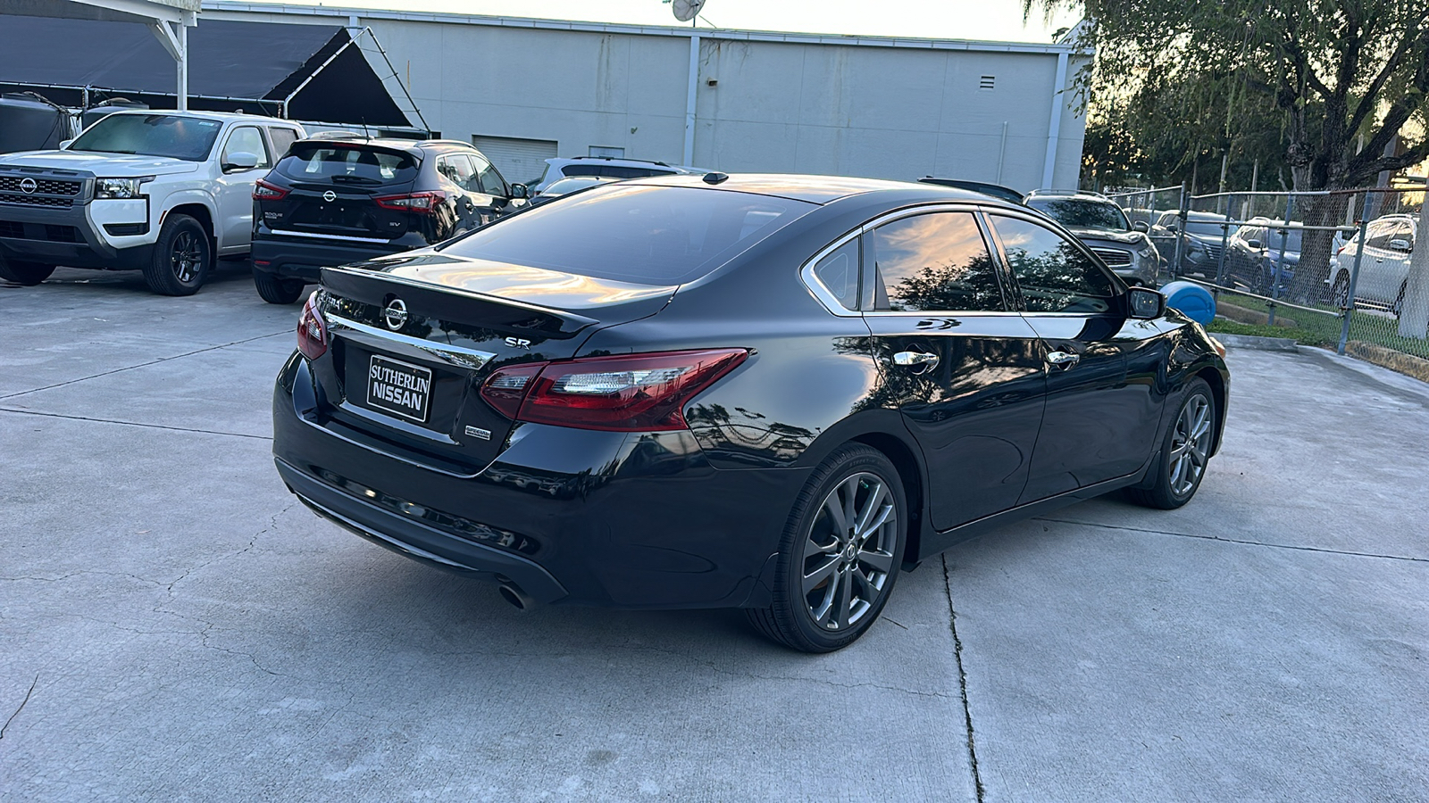 2018 Nissan Altima 2.5 SR 8