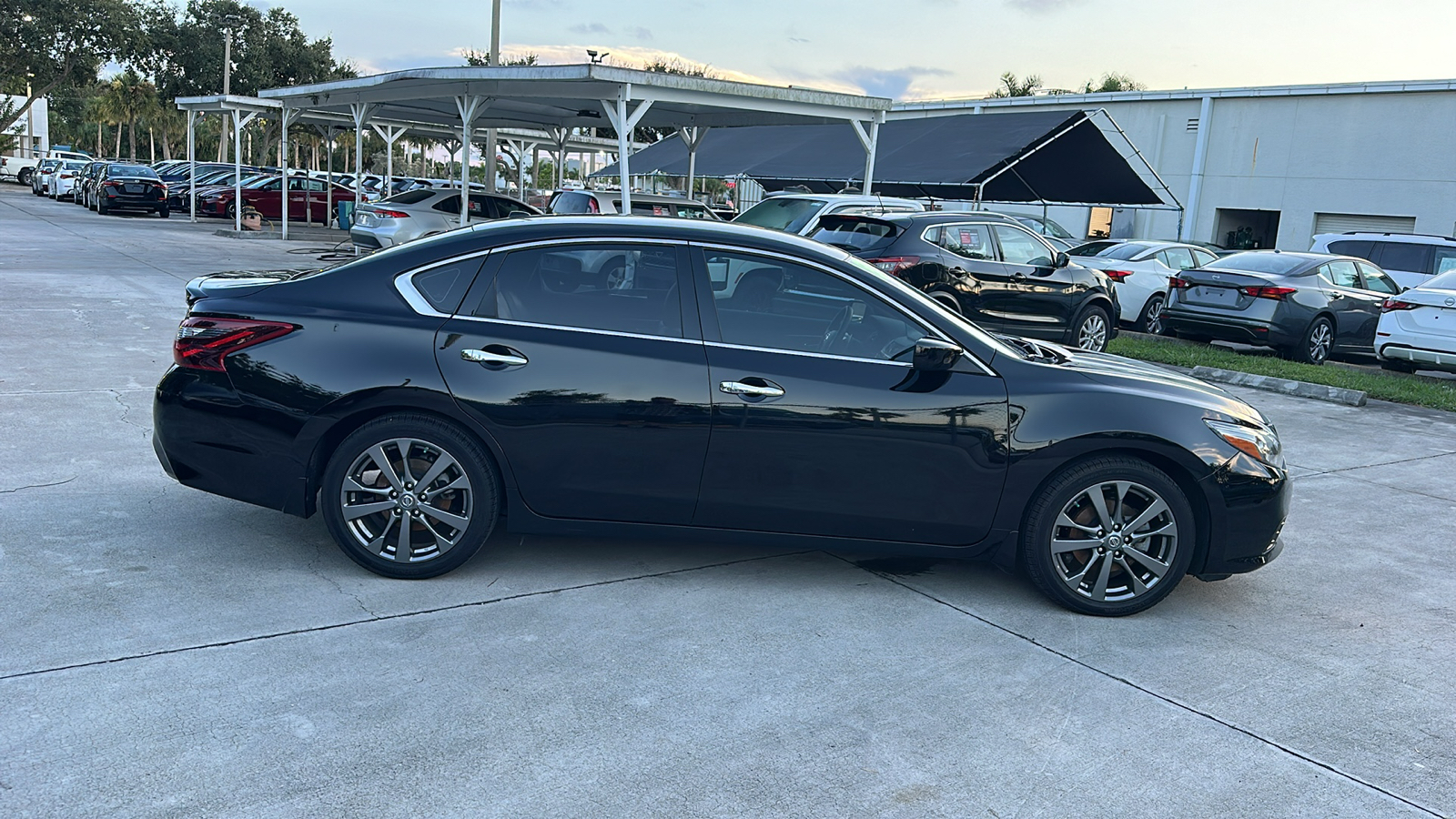 2018 Nissan Altima 2.5 SR 9