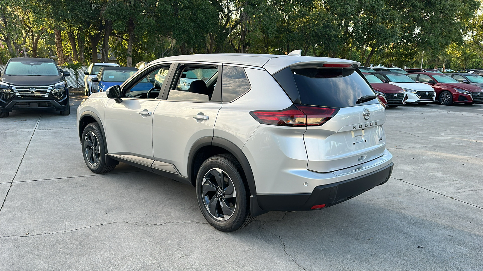 2024 Nissan Rogue SV 6