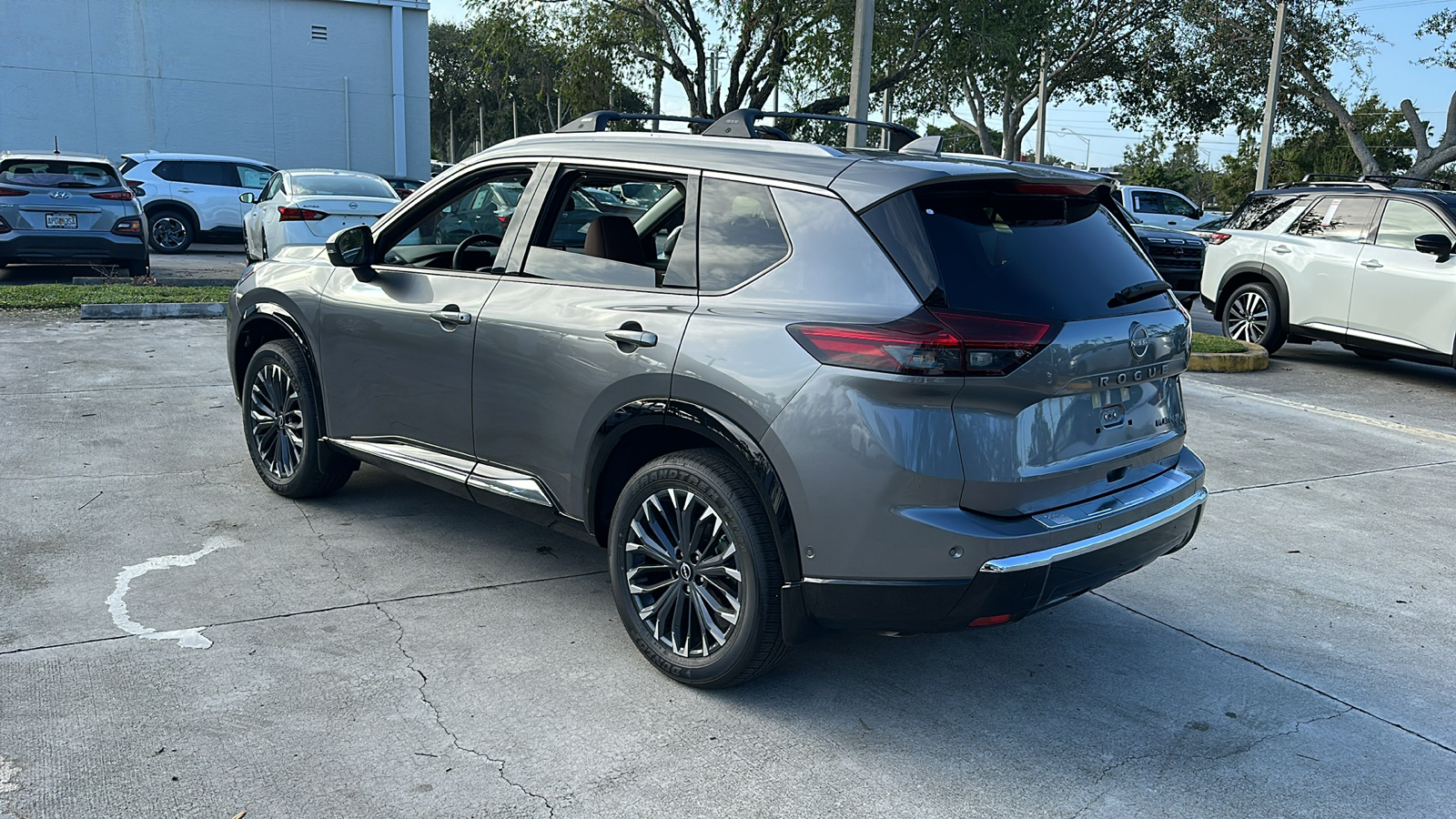 2025 Nissan Rogue Platinum 5