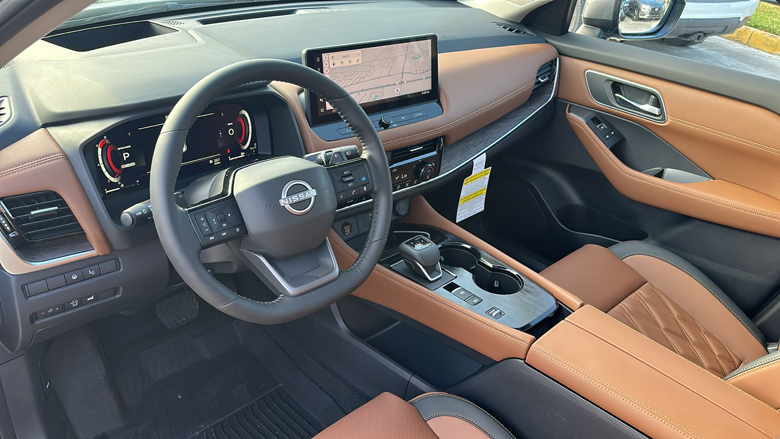 2025 Nissan Rogue Platinum 12