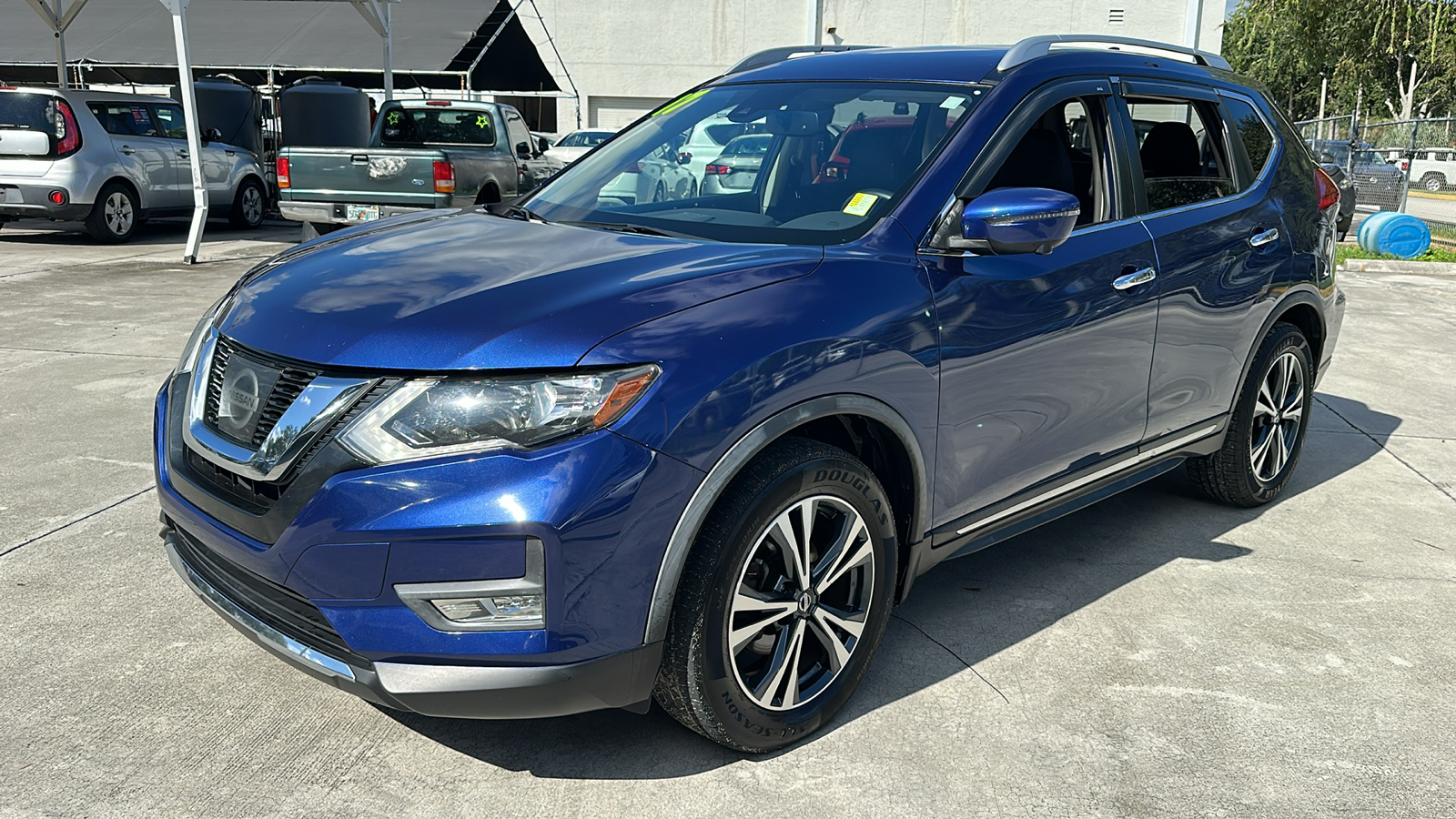 2017 Nissan Rogue SL 3