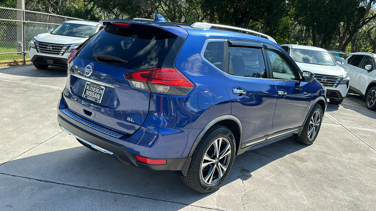 2017 Nissan Rogue SL 7