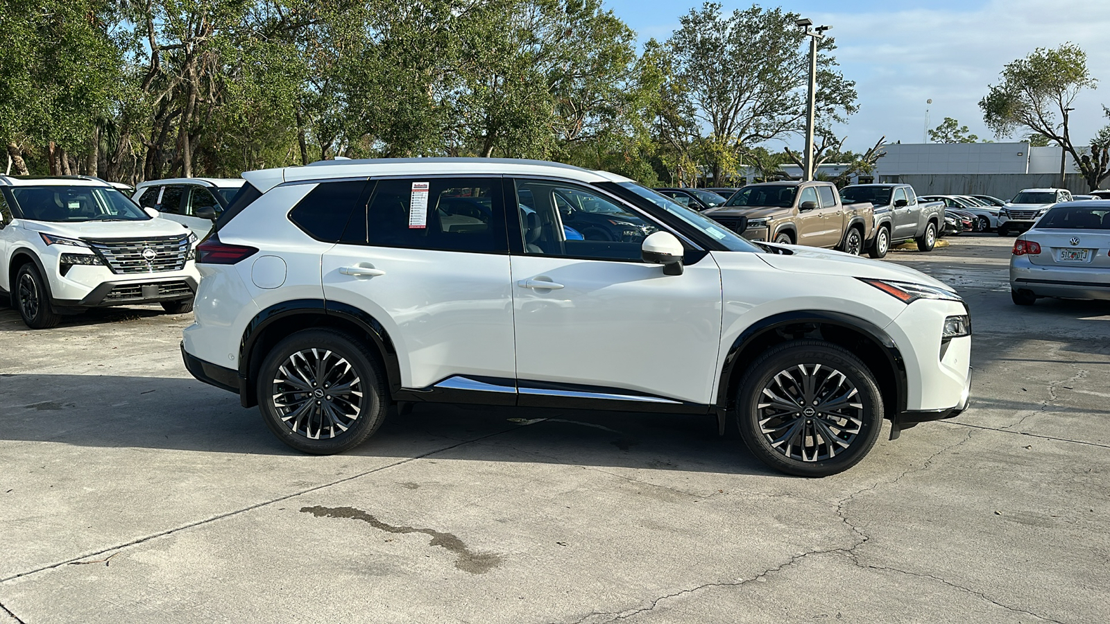 2024 Nissan Rogue Platinum 8