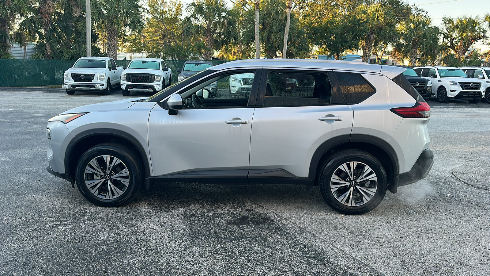 2023 Nissan Rogue SV 4