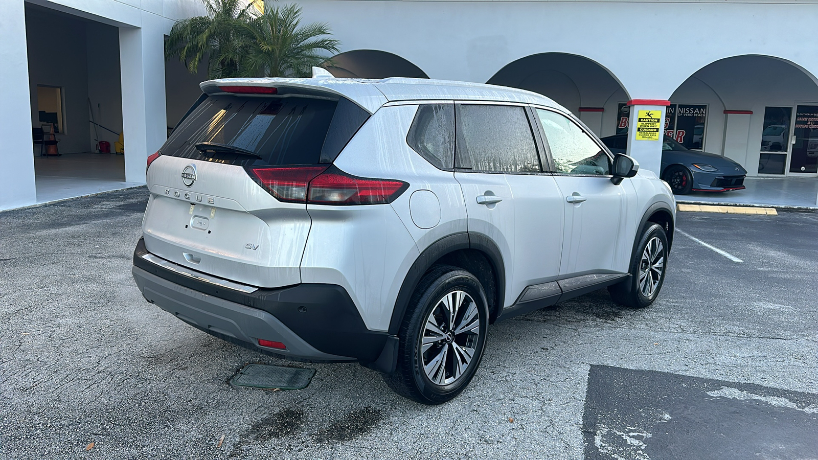 2023 Nissan Rogue SV 7