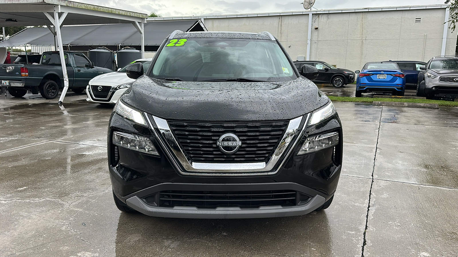 2023 Nissan Rogue SV 2