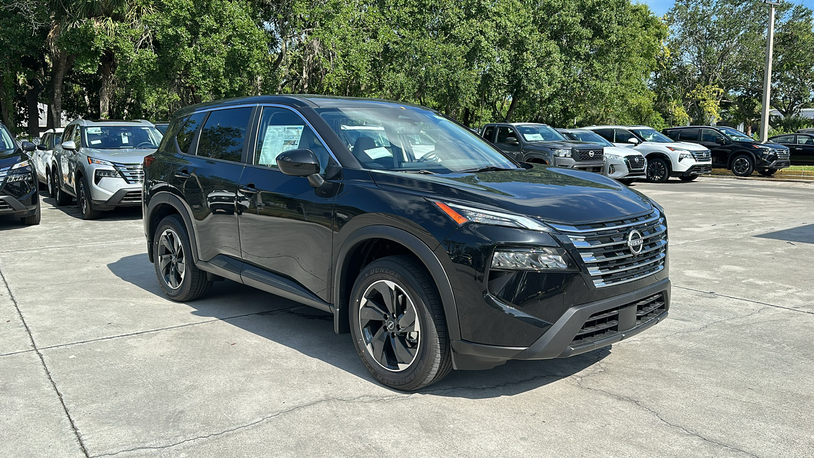 2024 Nissan Rogue SV 1