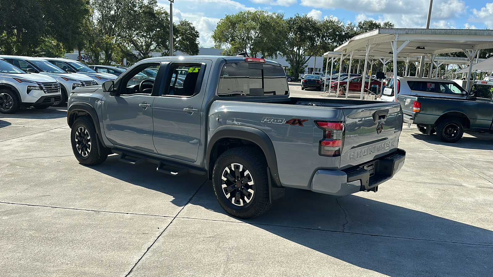 2023 Nissan Frontier PRO-4X 6