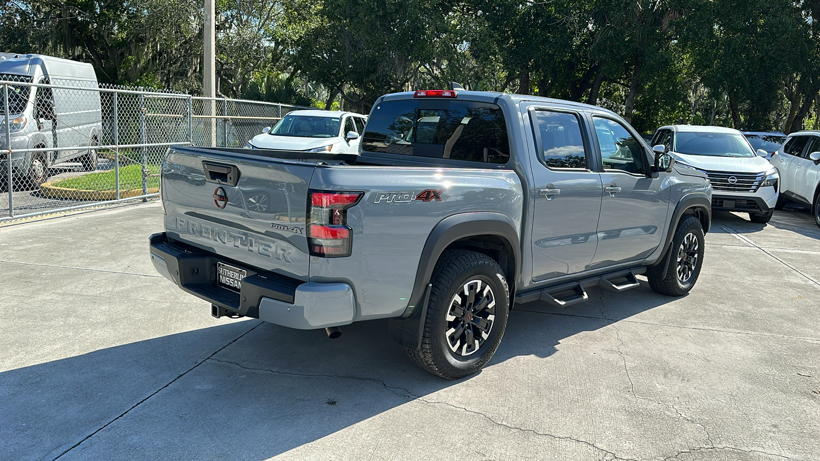 2023 Nissan Frontier PRO-4X 8