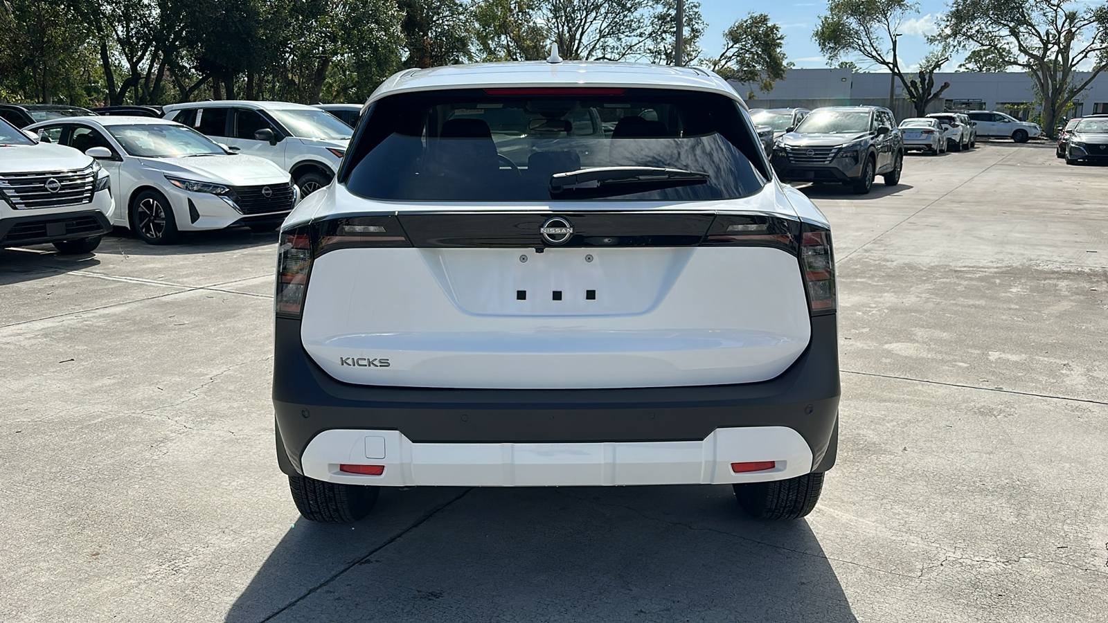 2025 Nissan Kicks SV 6