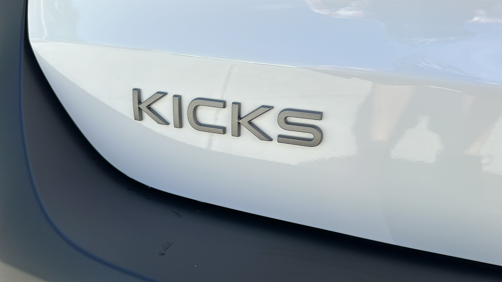 2025 Nissan Kicks SV 9