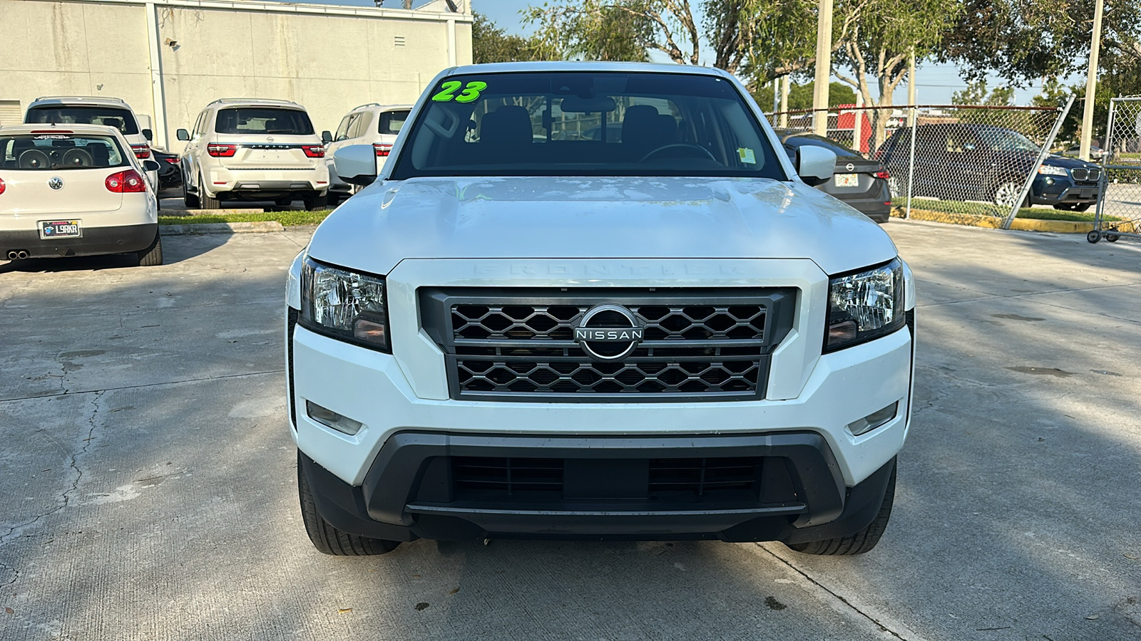 2023 Nissan Frontier SV 2