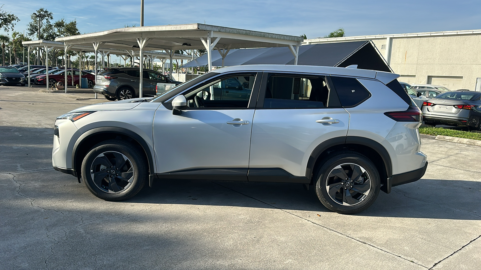 2025 Nissan Rogue SV 4