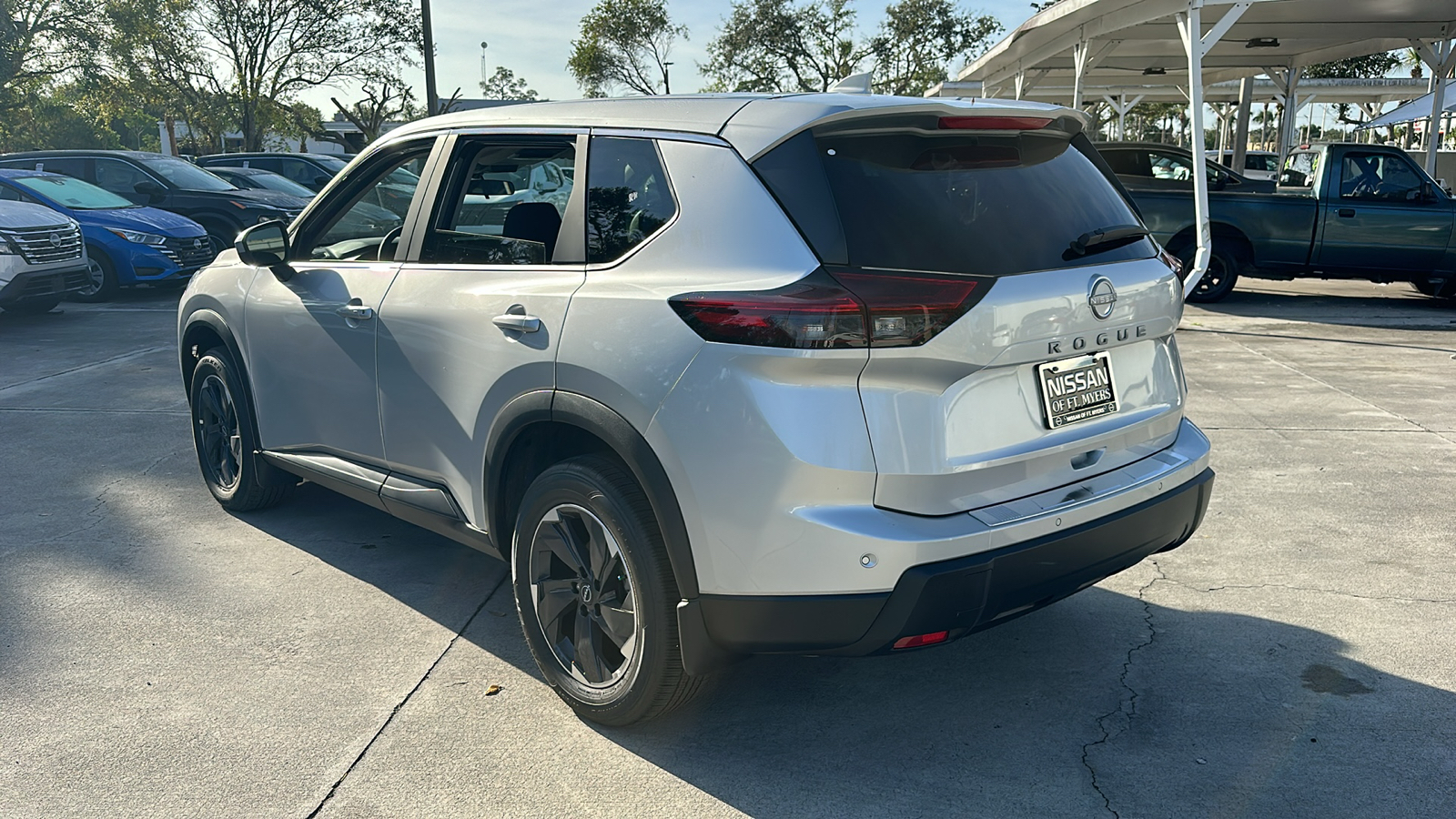 2025 Nissan Rogue SV 5