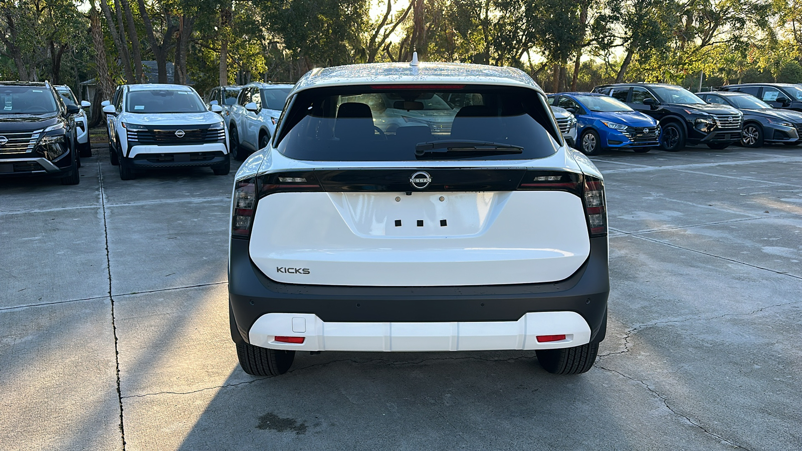 2025 Nissan Kicks SV 6