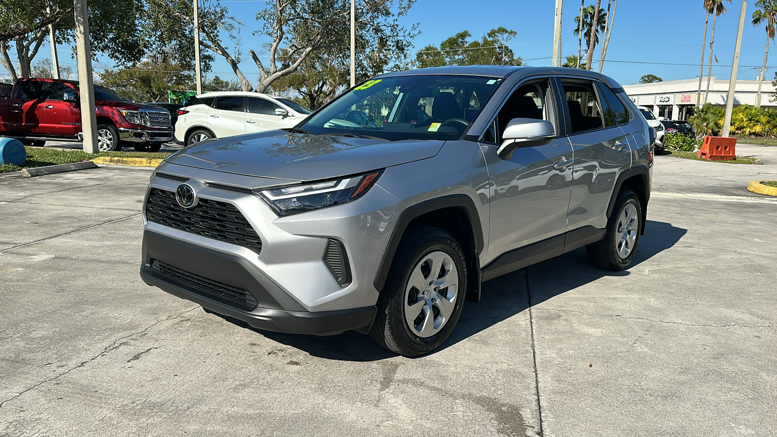 2023 Toyota RAV4 LE 3