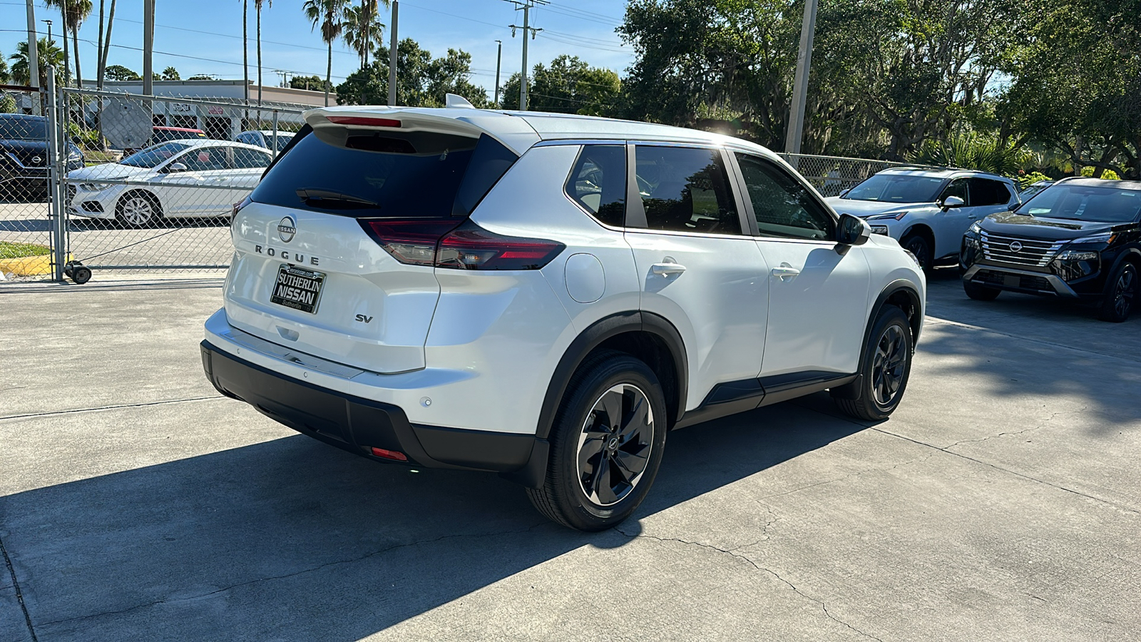 2024 Nissan Rogue SV 8