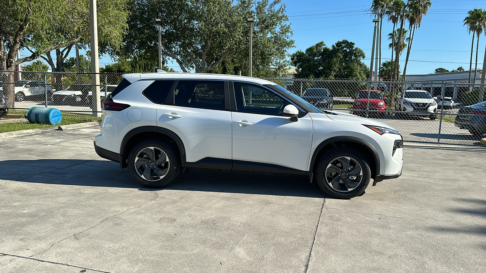 2024 Nissan Rogue SV 9