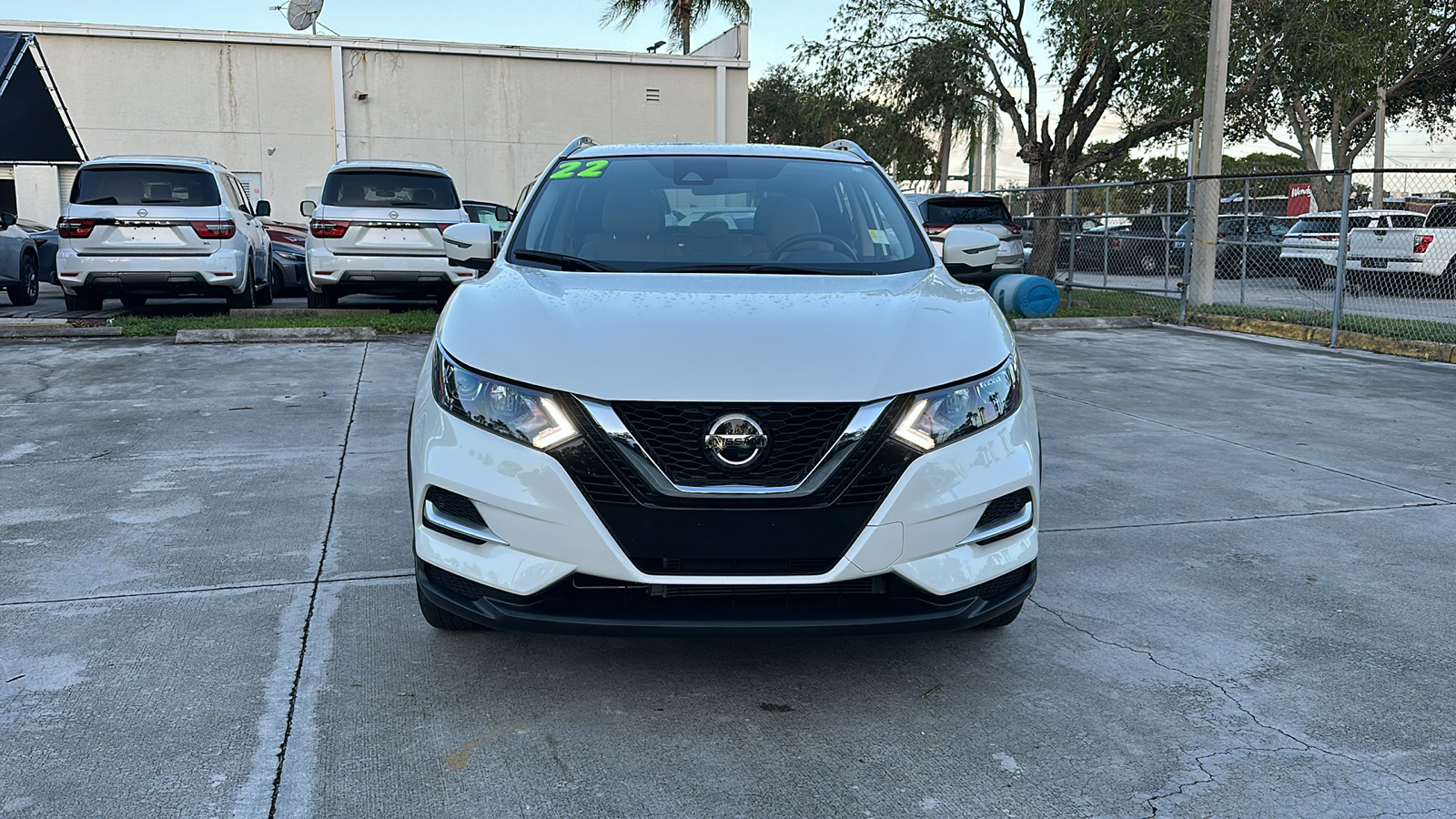 2022 Nissan Rogue Sport SL 2