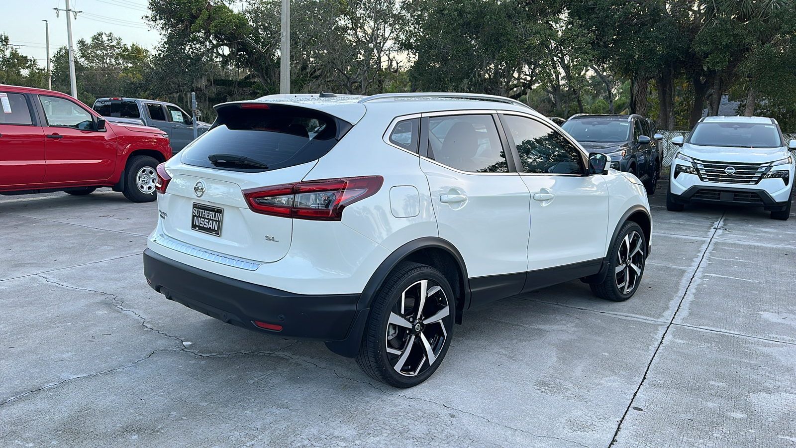 2022 Nissan Rogue Sport SL 8