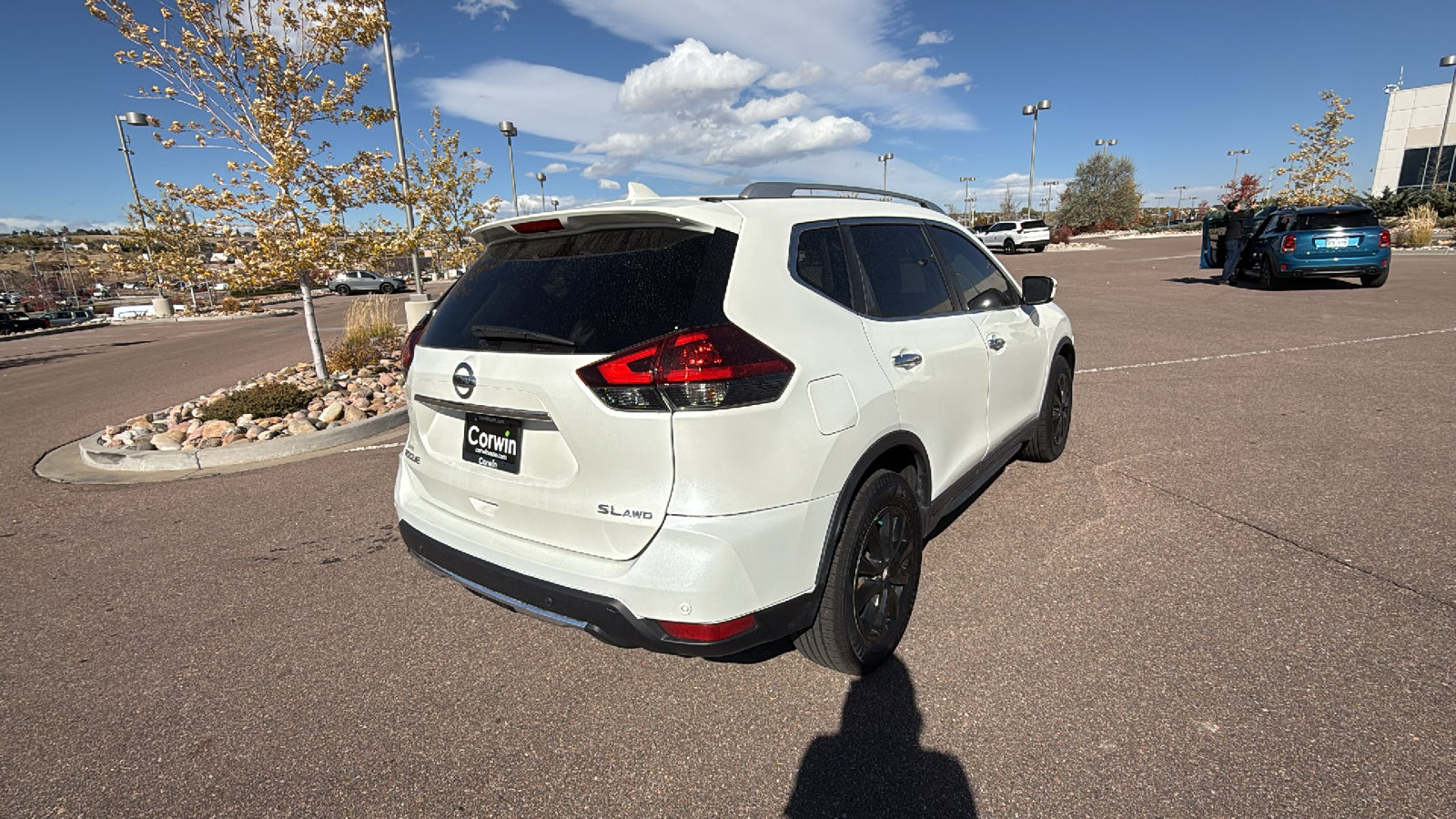 2020 Nissan Rogue SV 7