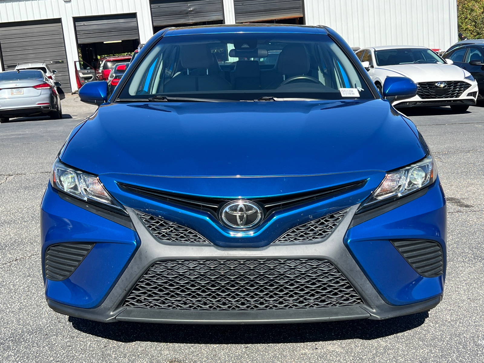 2020 Toyota Camry SE 2