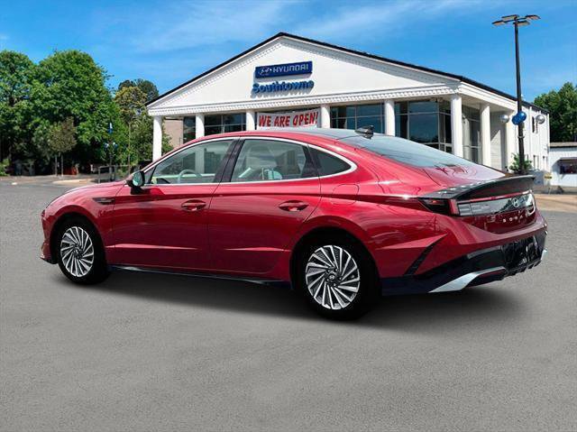 2024 Hyundai Sonata Hybrid Limited 4