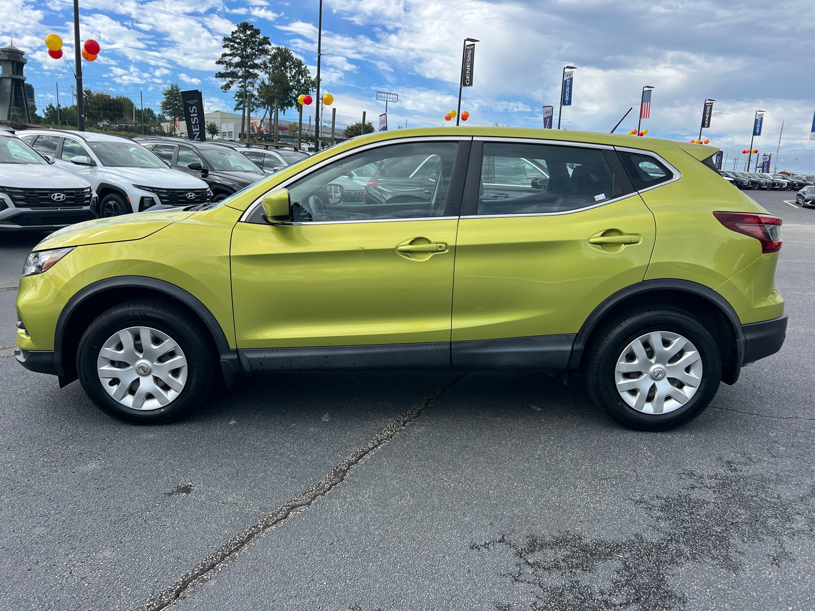 2020 Nissan Rogue Sport S 8