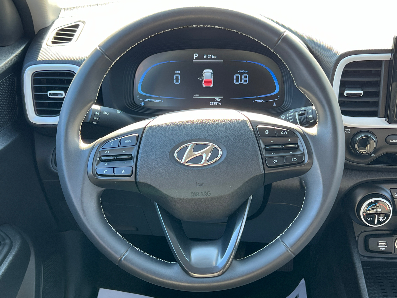 2023 Hyundai Venue Limited 23