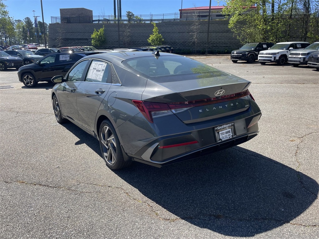 2024 Hyundai Elantra Hybrid Limited 4